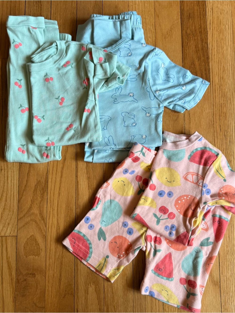 LOT of Kids Short Sleeve Pajama Sets